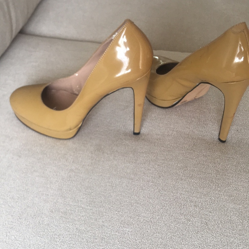 Vince camuto heels - Picture 2 of 8